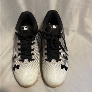 Under Armour Leadoff Low Youth Baseball Shoes Cleats Sz 4Y
